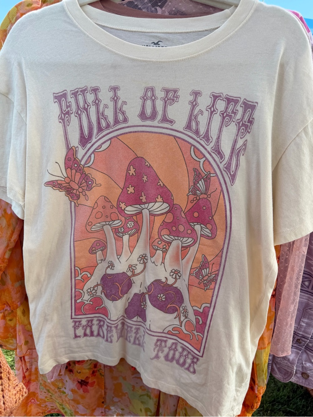 Hollister Cream Graphic Tee with Pink & Orange Mushroom Print
